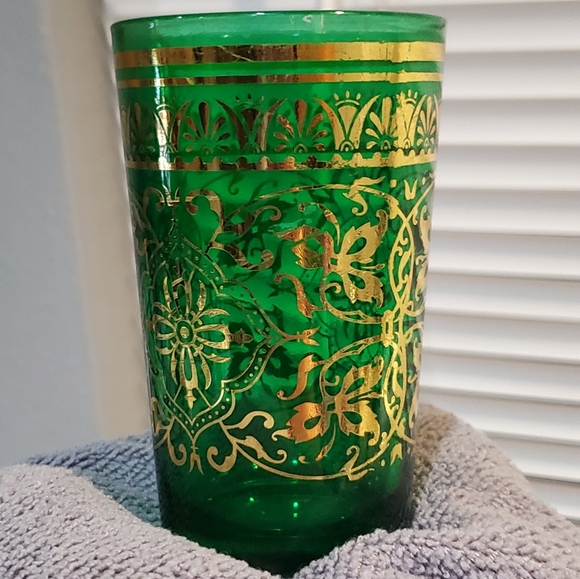 Moroccan Elegant Tea Glasses With Gold Detailing 3 Pc Set - Picture 5 of 12